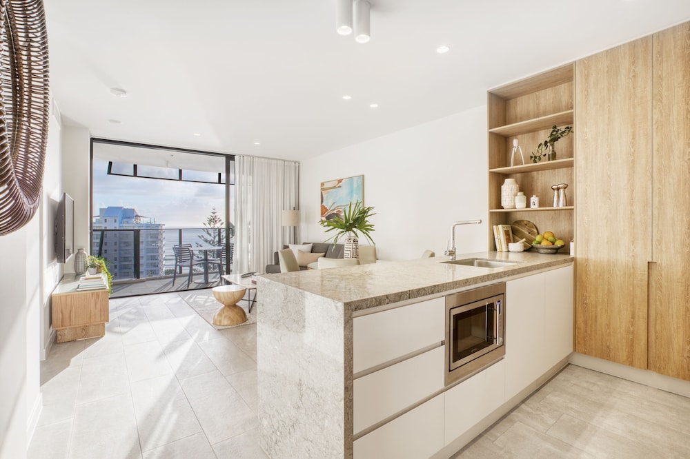 Vue Broadbeach 6/49