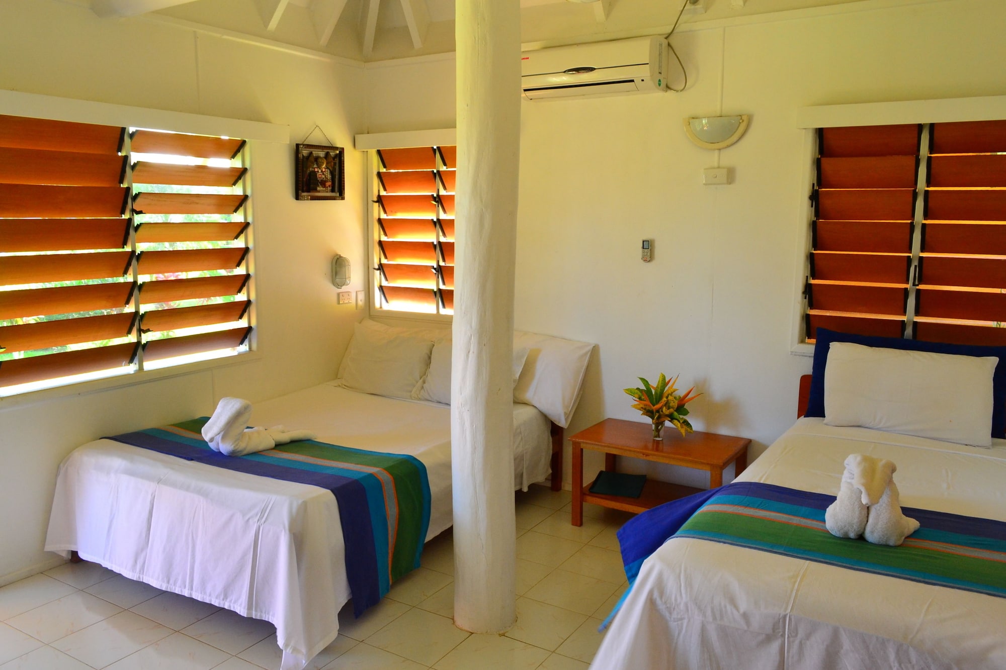 Bure, Queen and Twin Beds, Ocean View