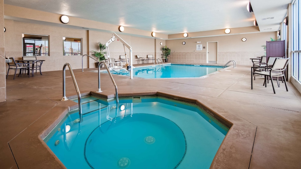 Best Western Plus Butterfield Inn 7/44