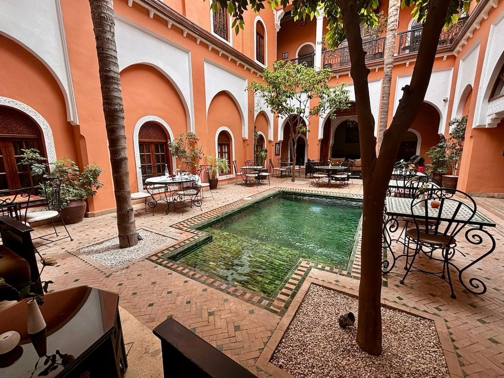Riad Amina 73/75