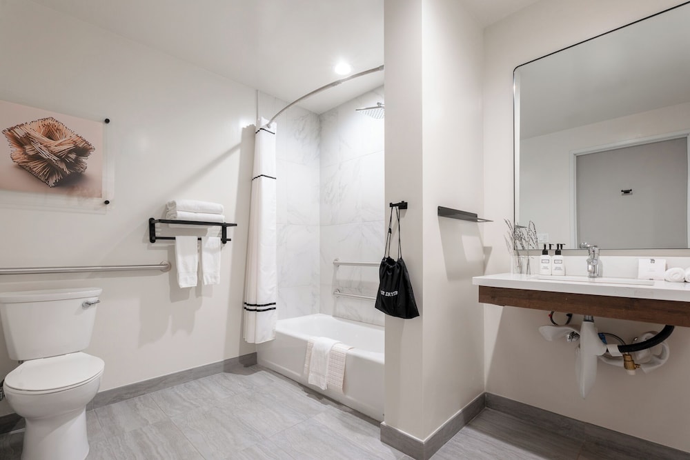 Kins Hotel 48/50
