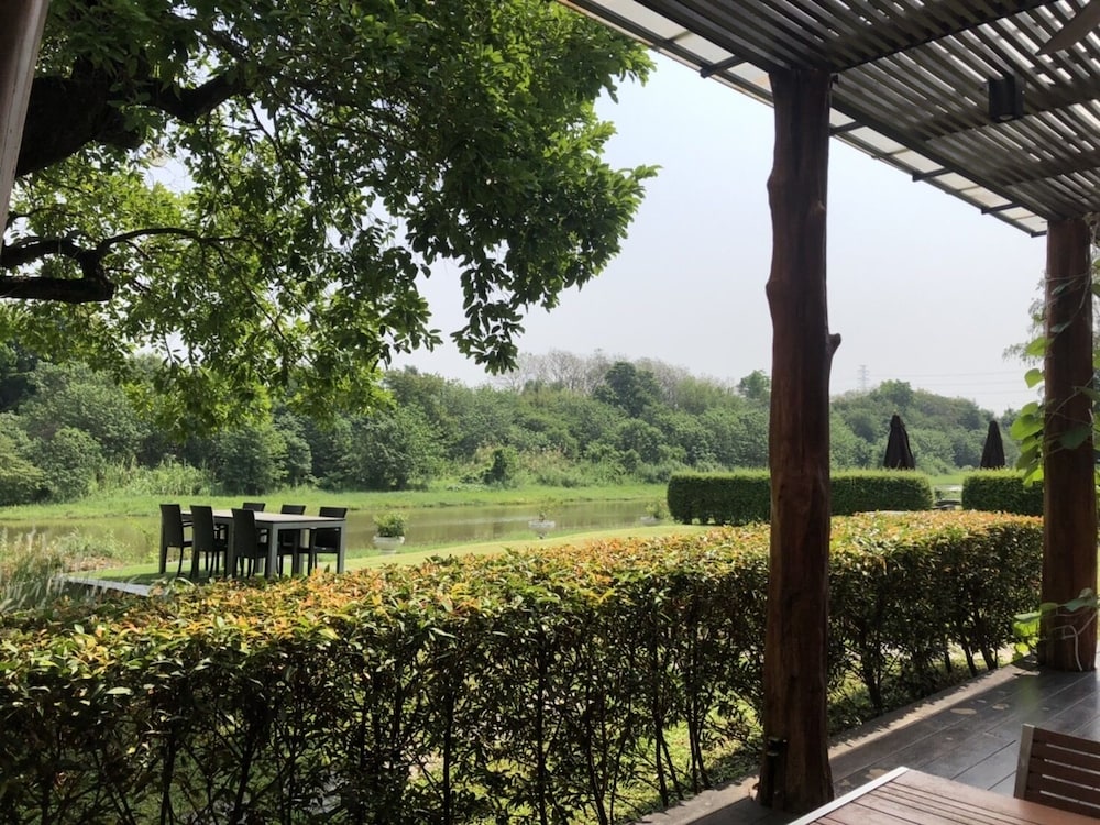 Zensala Riverpark Resort 72/78