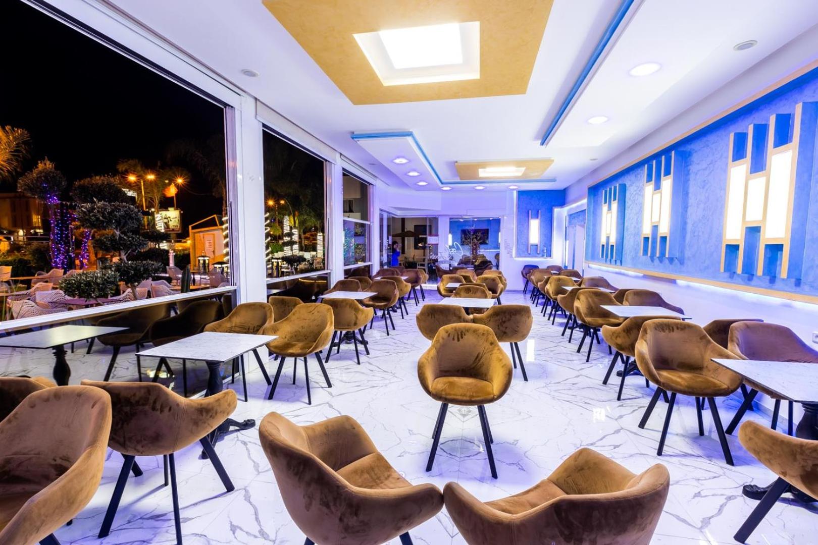 Hospitality Inn 36/52