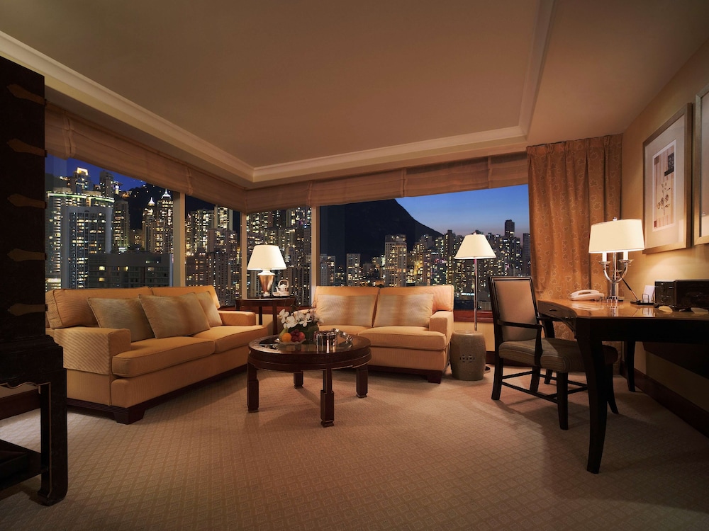 Conrad Hong Kong 38/74