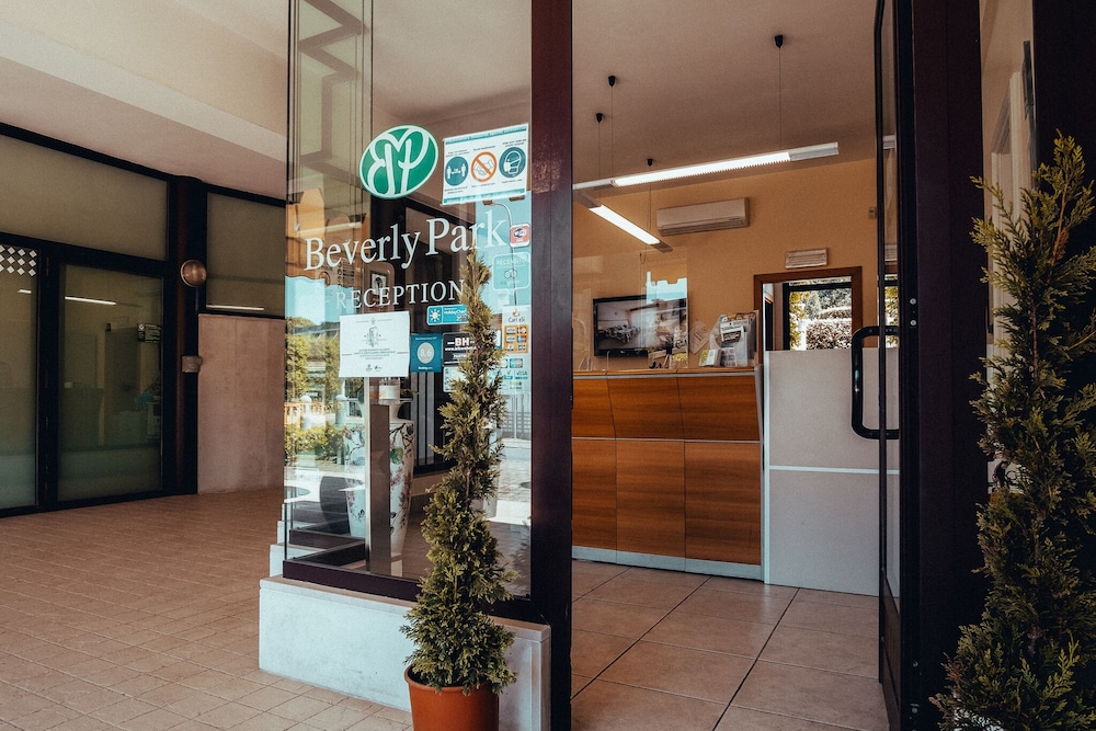 Beverly Park Residence 7/45