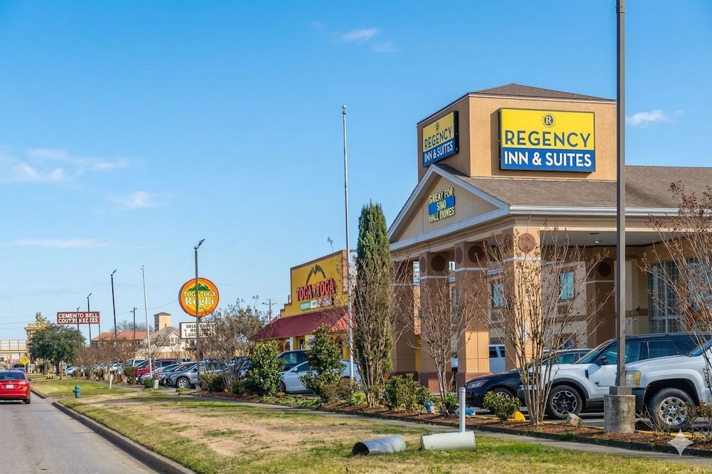 Regency Inn & Suites Houston East I 10 46/52