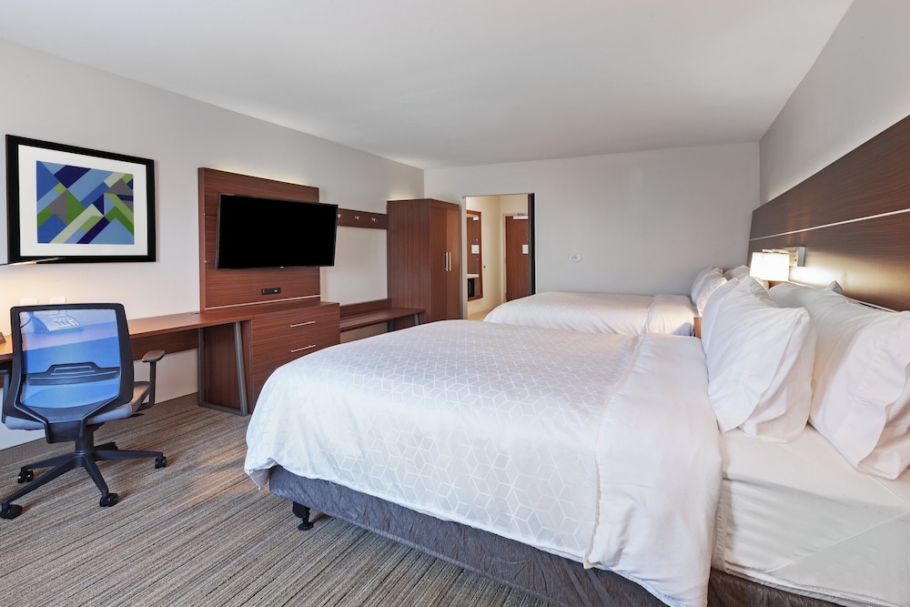 Holiday Inn Express and Suites Tulsa Northeast - Owasso 23/66