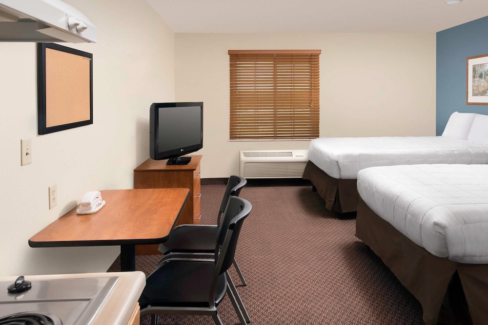 WoodSpring Suites San Antonio North Live Oak I-35 13/22