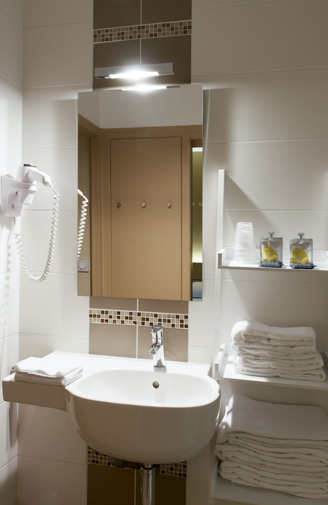 The Originals Boutique Hotel Du Chateau Dinan 61/62