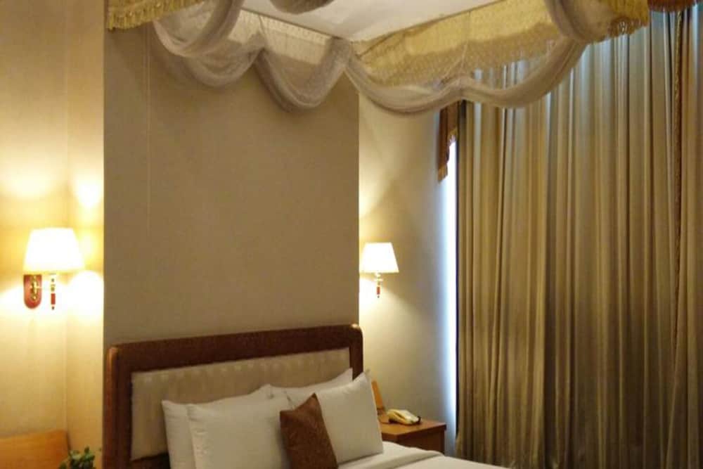 NEW YORK HOTEL 39/66