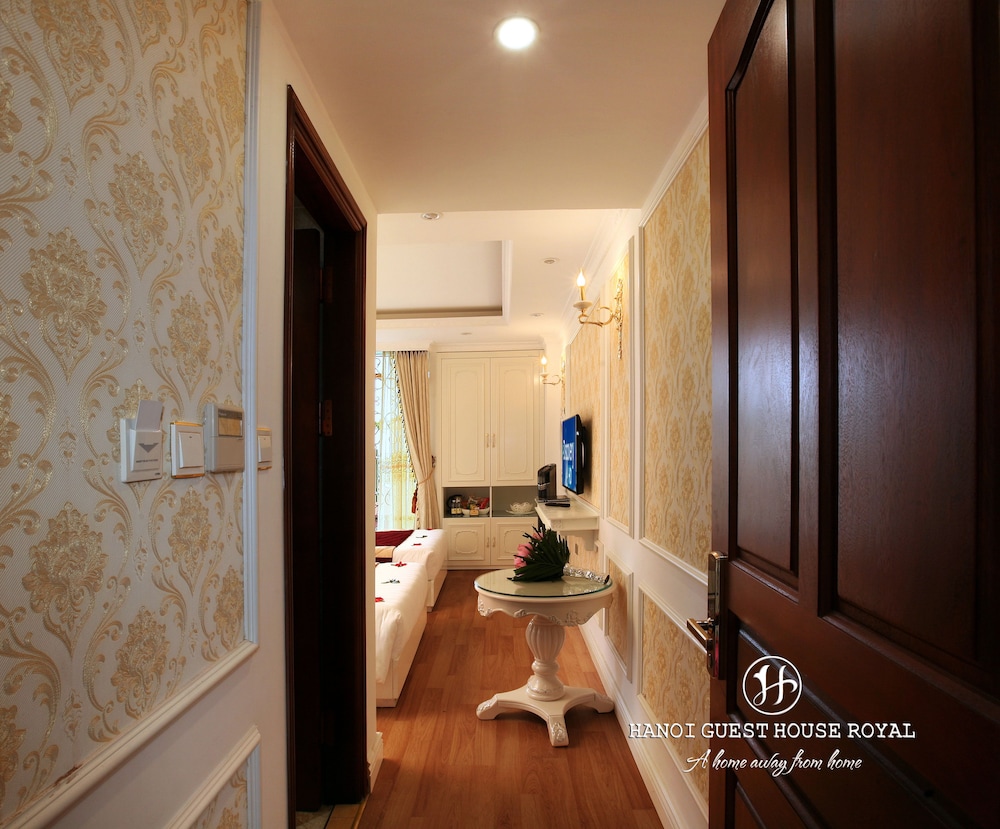 Hanoi Hotel Royal 32/74