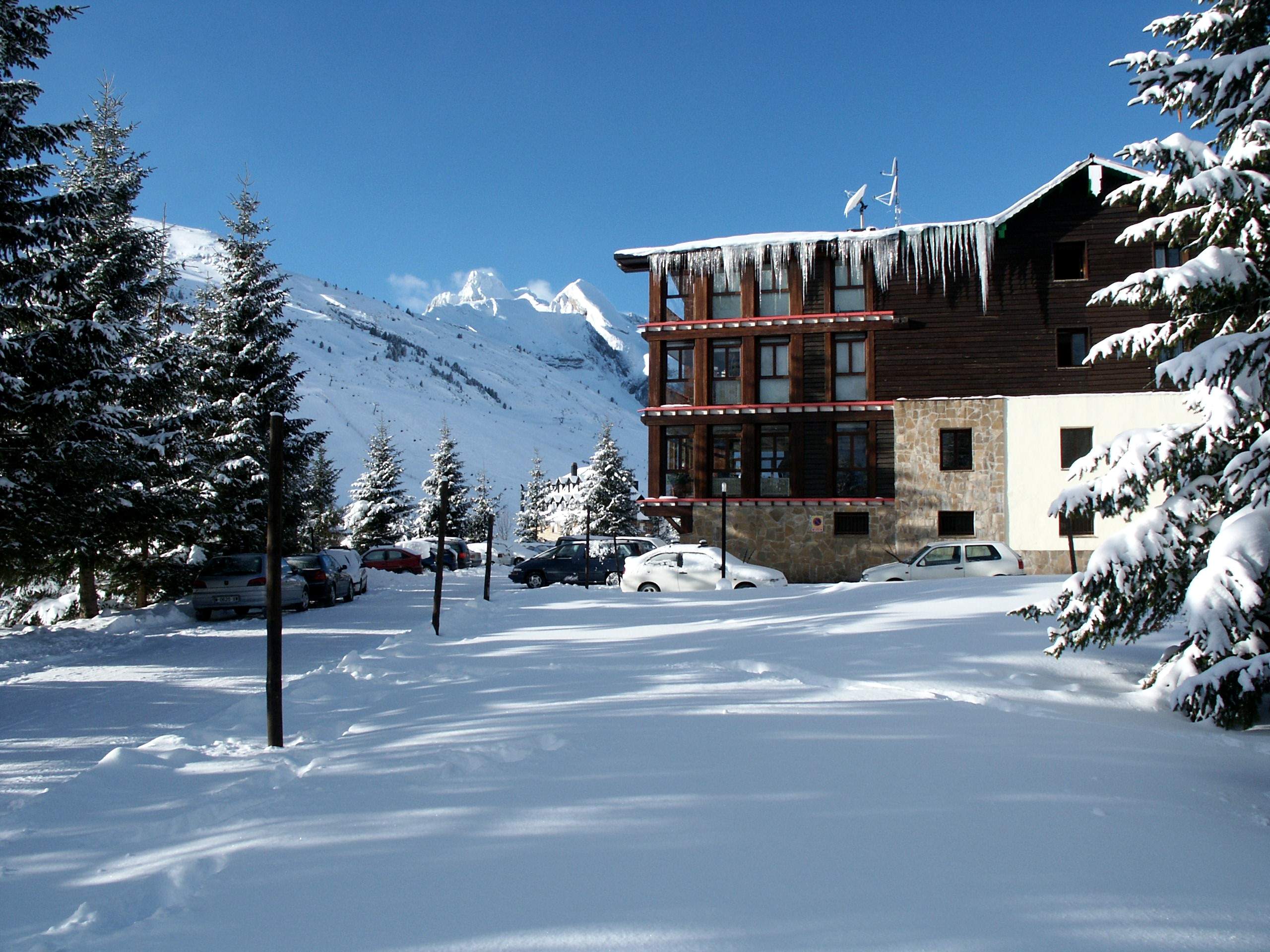 Hotel Candanchu 11/58