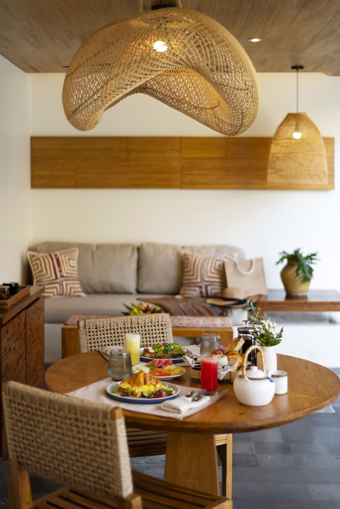 Adepa Resort 34/50
