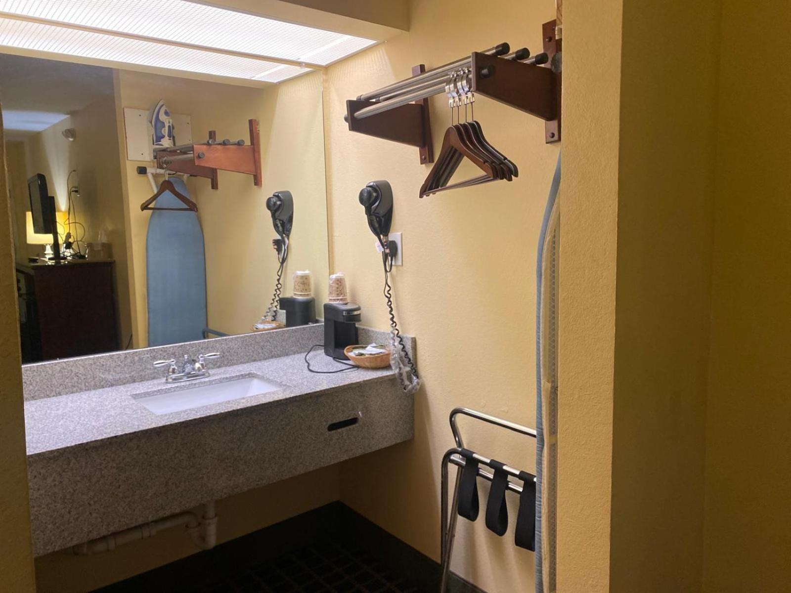Travel Inn 20/20