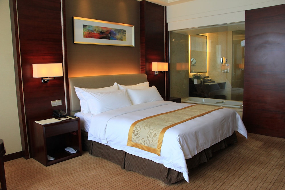 Venus Royal Hotel Formerly Kirin Parkview Hotel 10/28