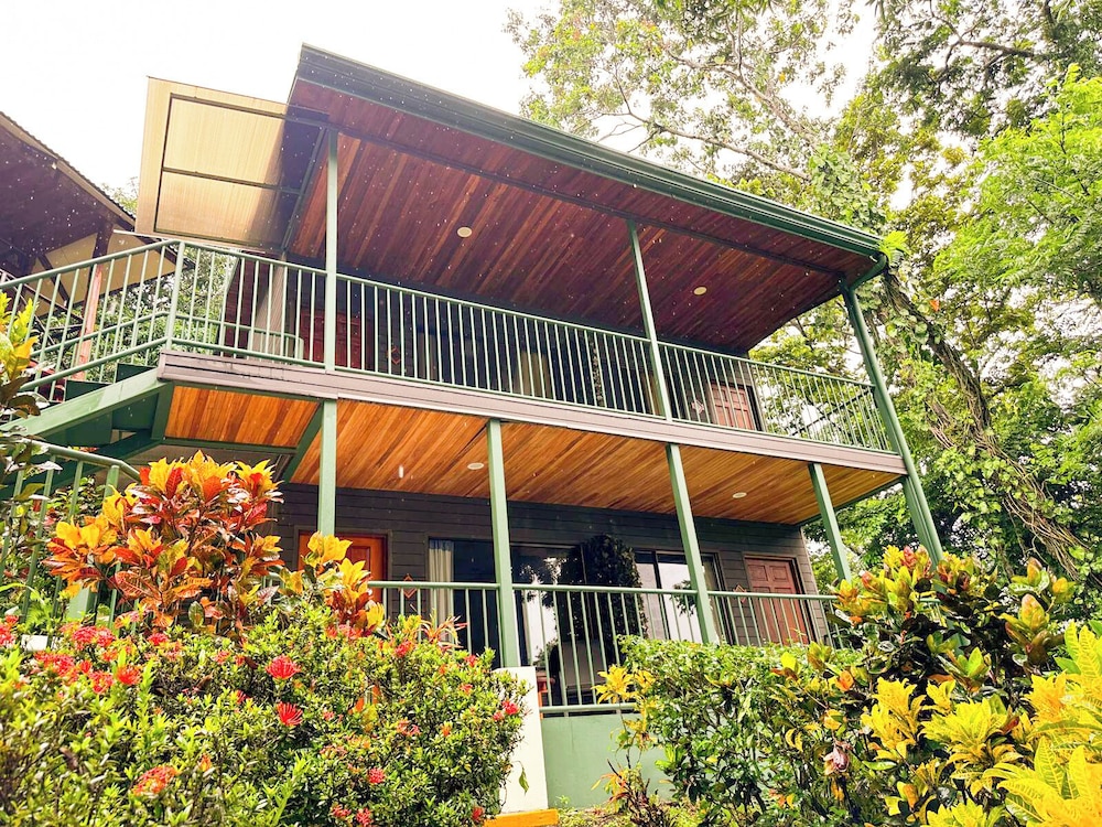 Tabulia Tree Hotel and Villas 4/77