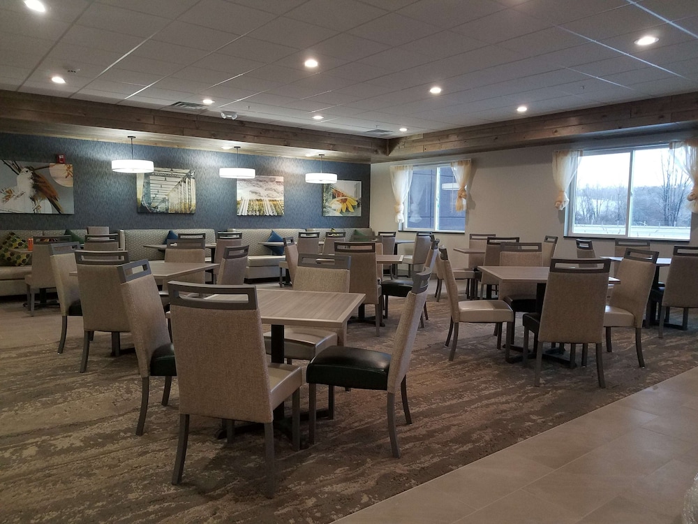 Best Western Plus Wayland Hotel 27/32
