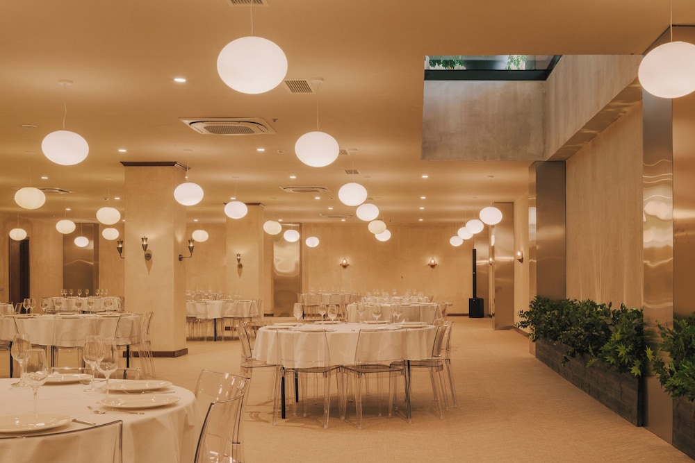Lobby at Pabellon Hotel, KVARELI