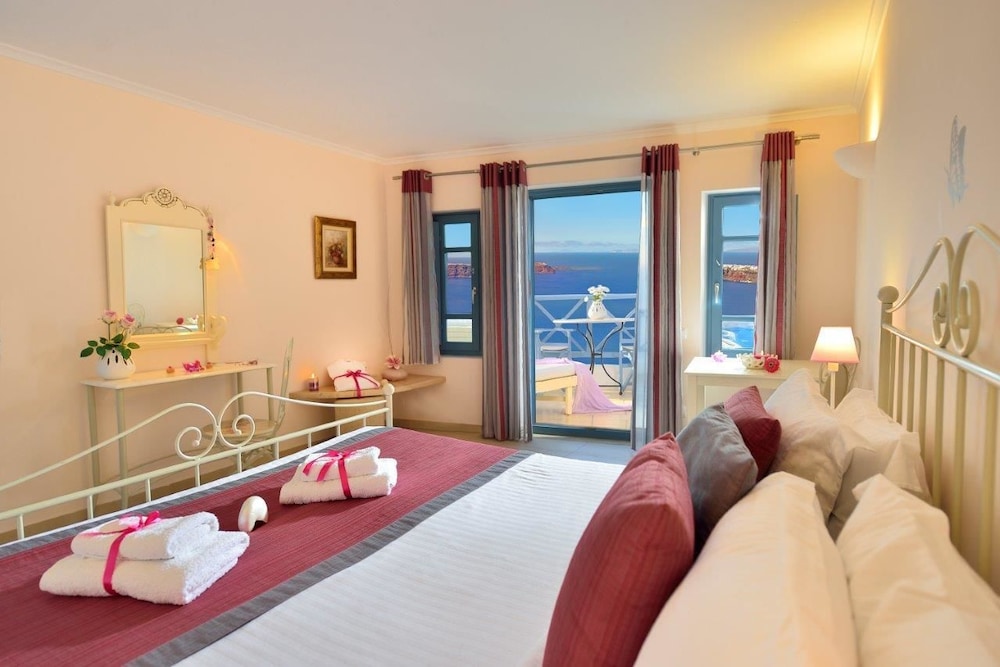 Absolute Bliss Imerovigli Suites 16/63