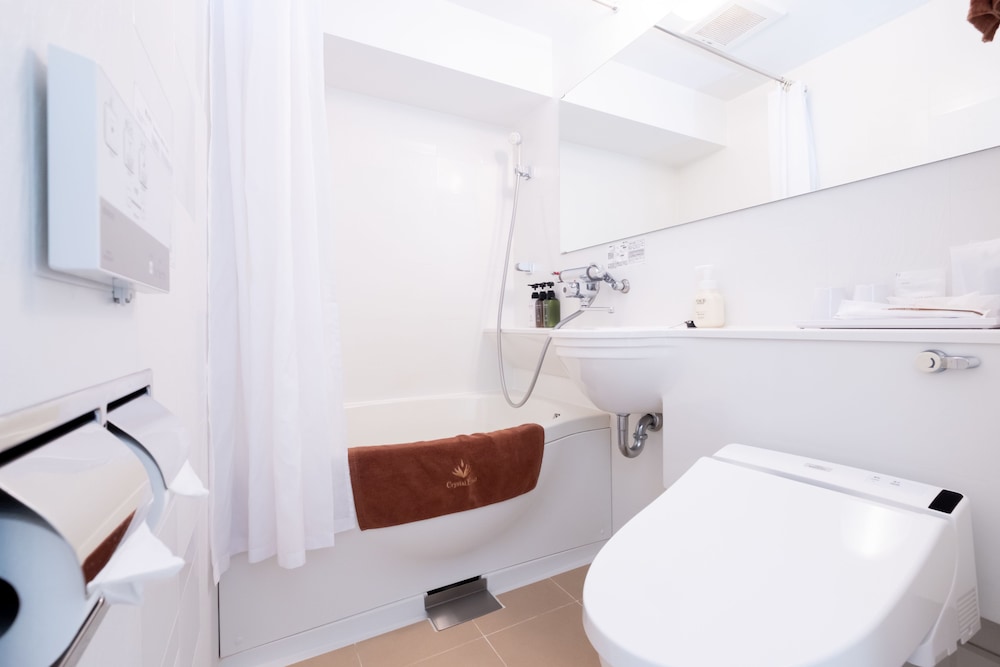 Nipponbashi Crystal Hotel 50/50