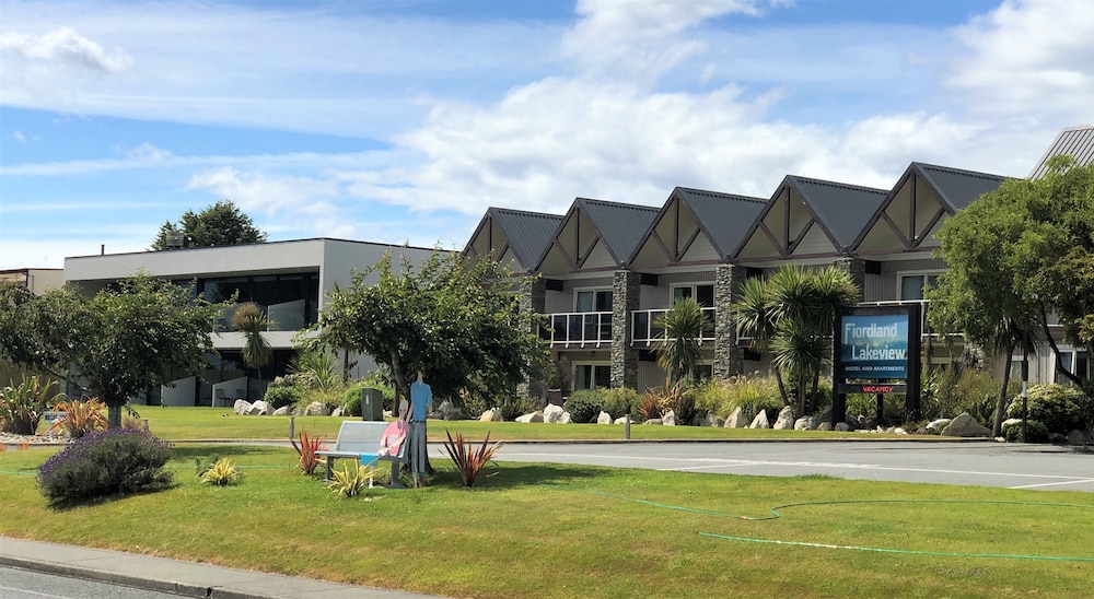 Fiordland Lakeview Motel and Apartments 58/67
