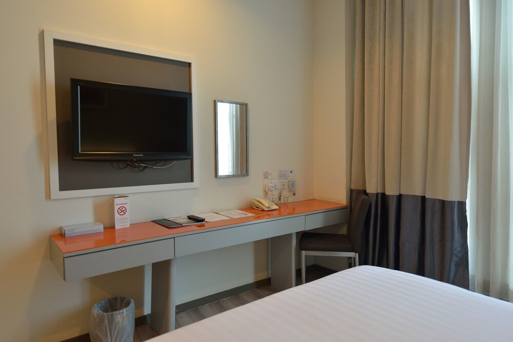 Abell Hotel Kuching 40/50