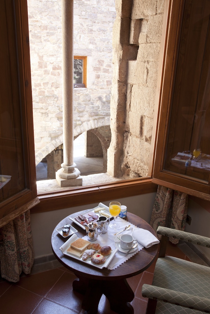 Parador De Cardona 19/32