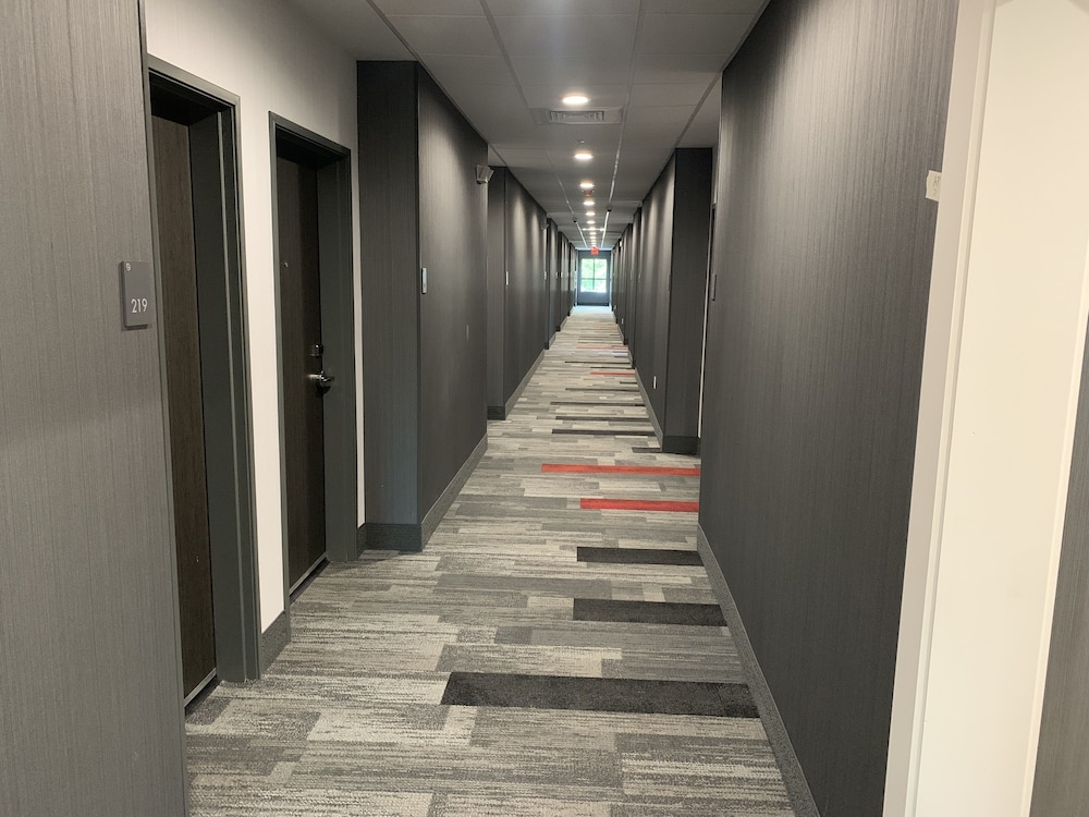 Comfort Inn & Suites Olive Branch Old Towne 26/39