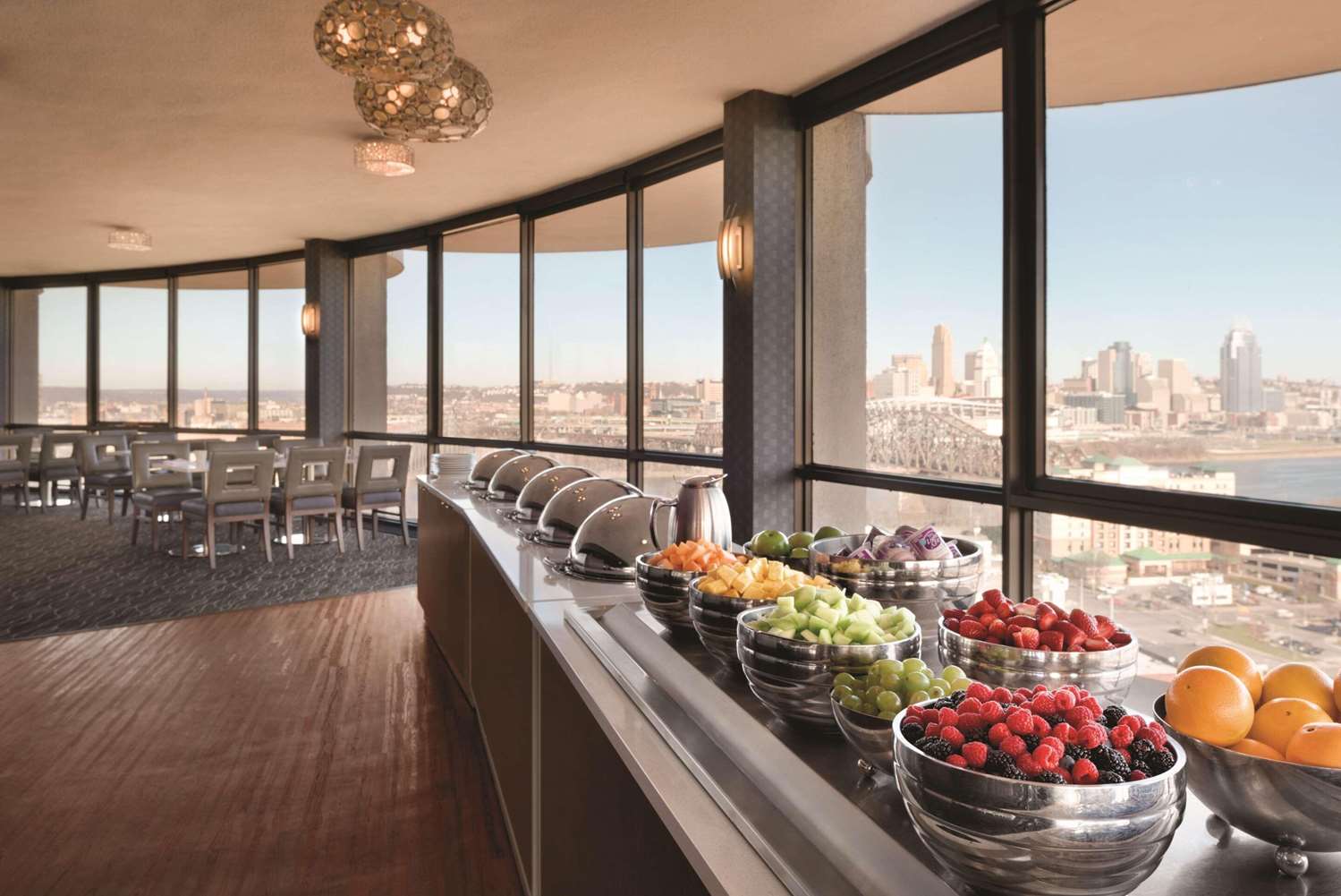 Radisson Hotel Cincinnati Riverfront 35/60
