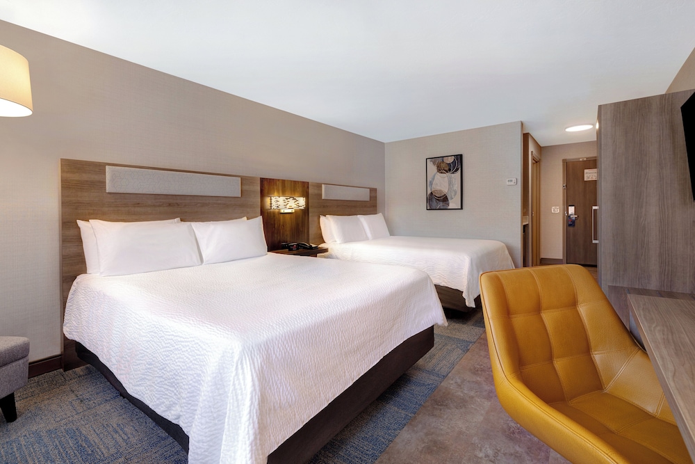 Holiday Inn Express Suites Moab 26/63