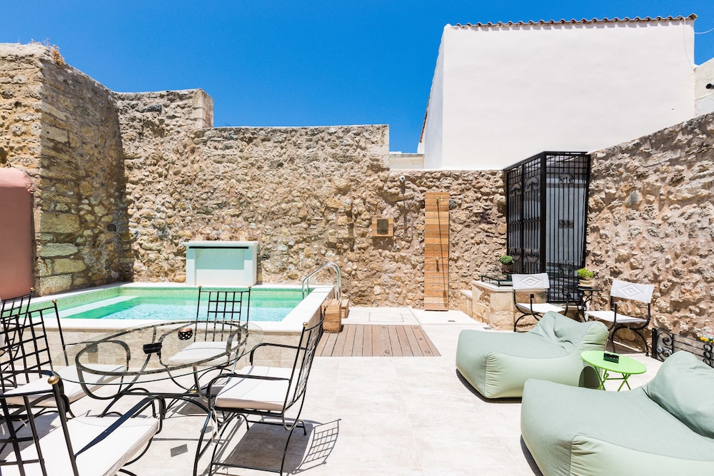 Phaedra Suites - Adults Only 41/50