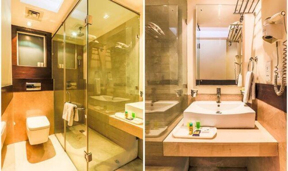 Skon Boutique by Orion Hotels 44/48