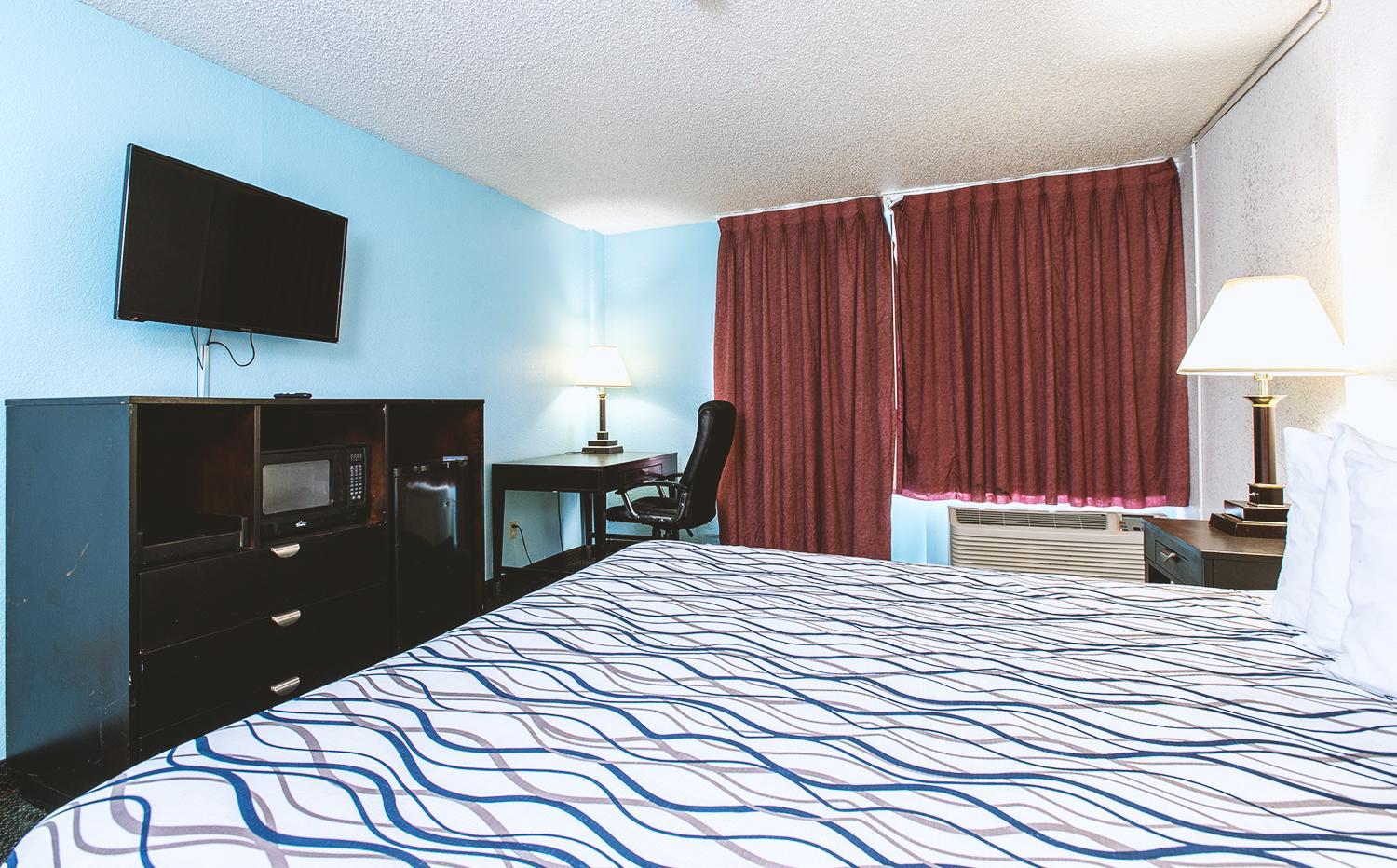 Sky-Palace Inn & Suites Wichita East 8/30