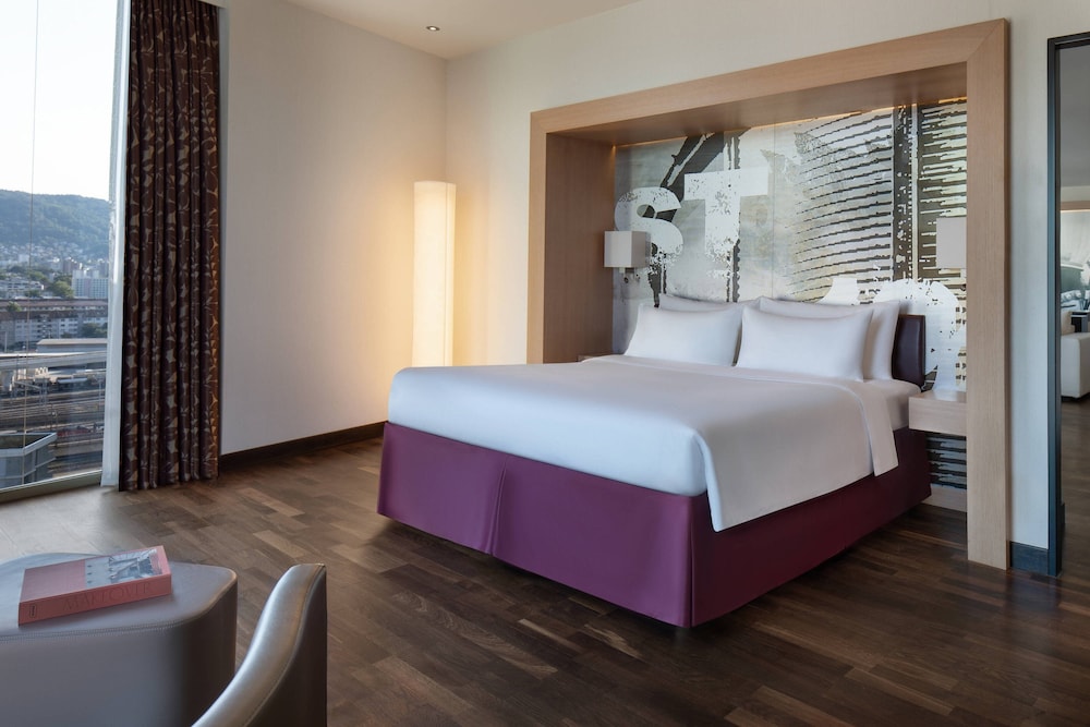 RENAISSANCE ZURICH TOWER HOTEL 14/41