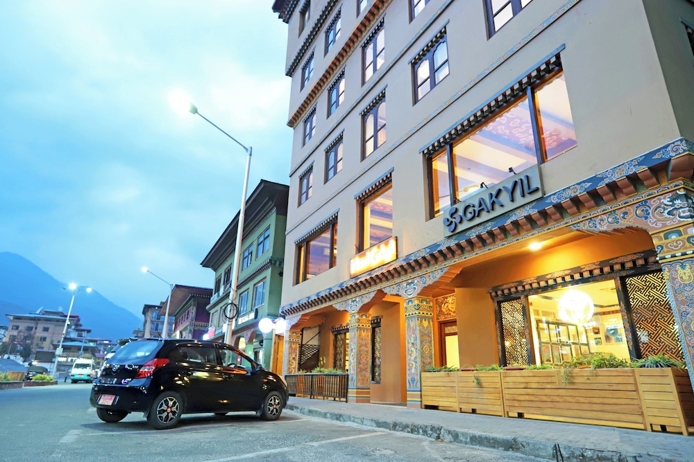 GAKYIL HOTEL 29/32