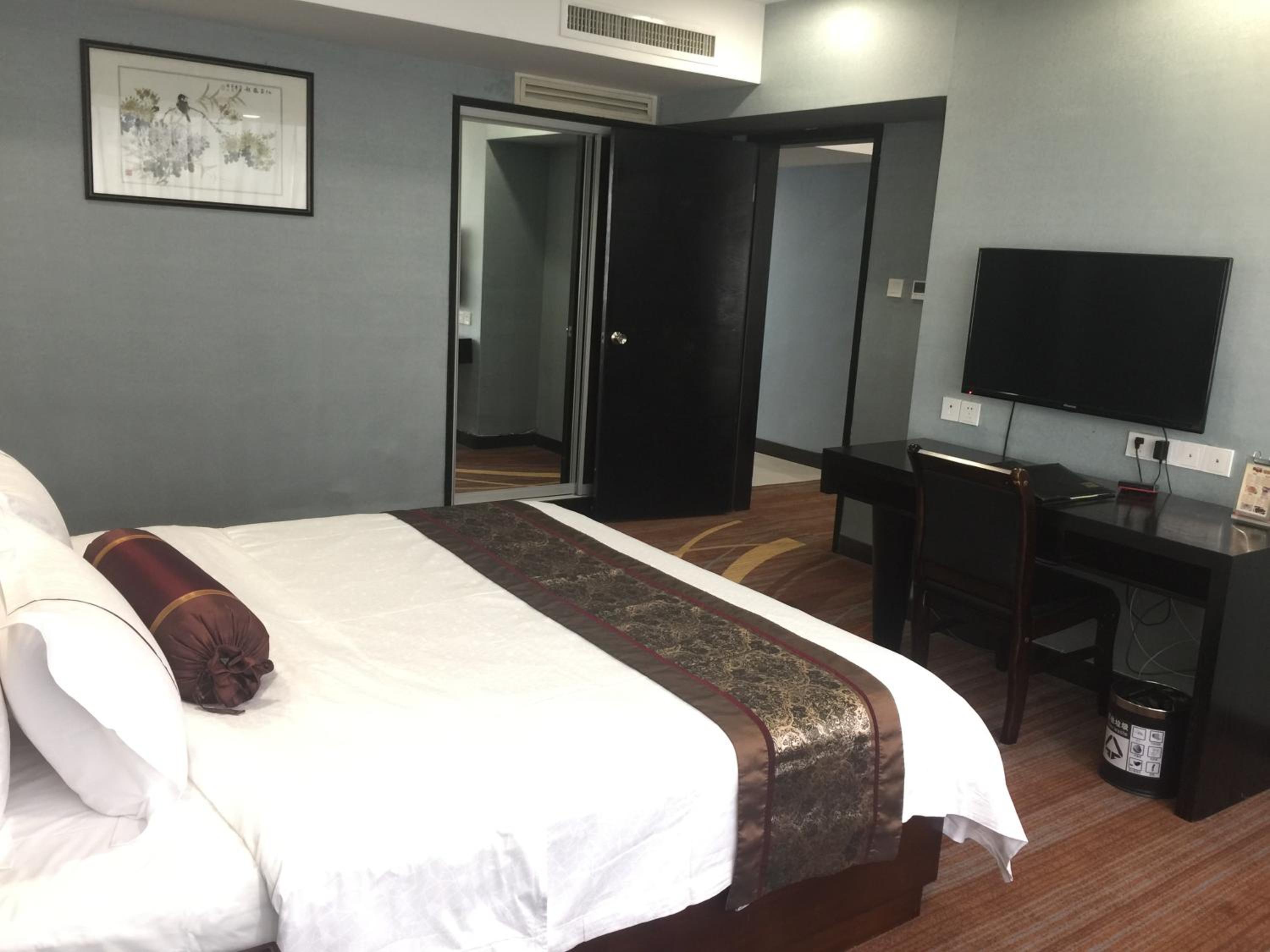 STANDARD SUITE ROOM