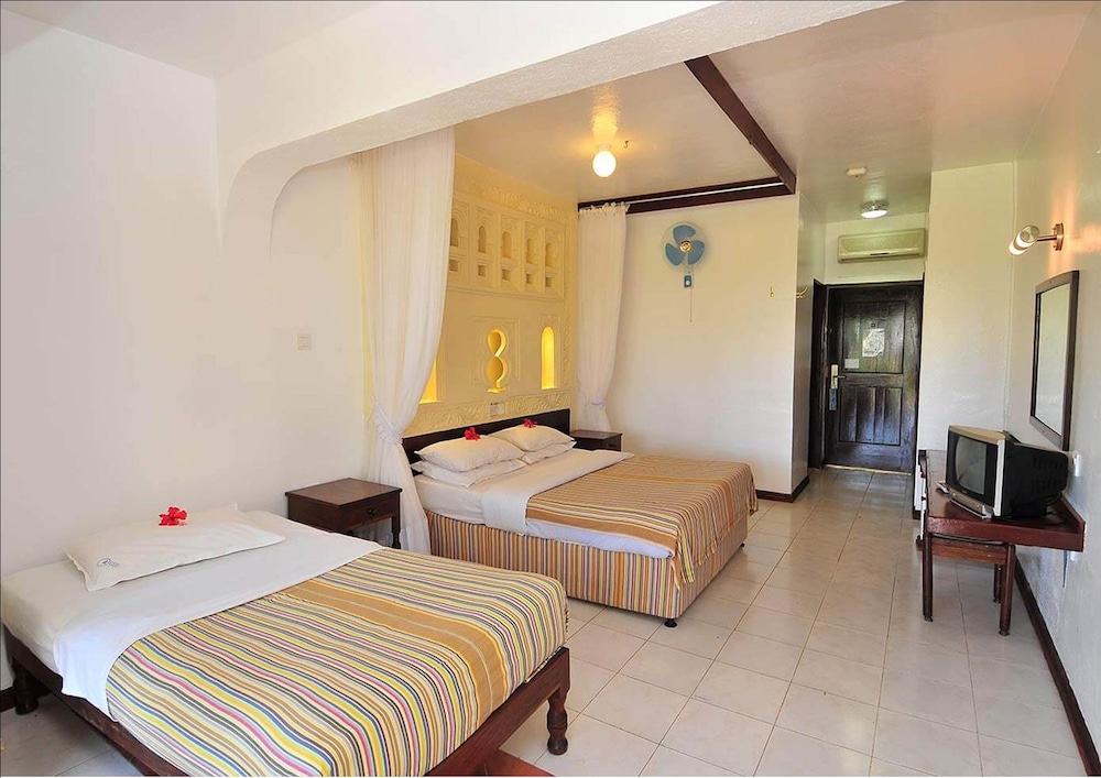 Reef Hotel Mombasa 8/49