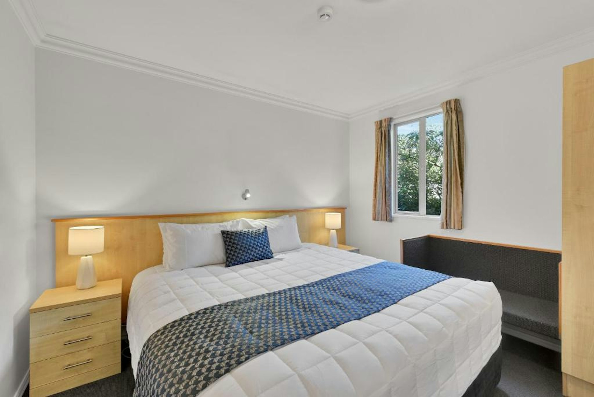 2 BEDROOMS, APARTMENT