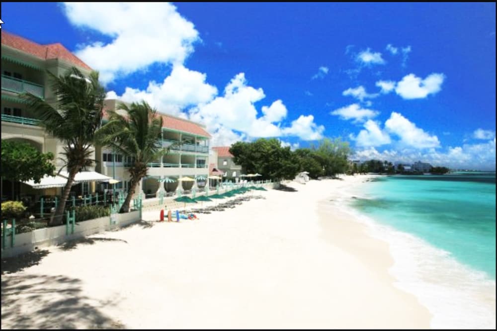 Coral Mist Beach Hotel 17/30