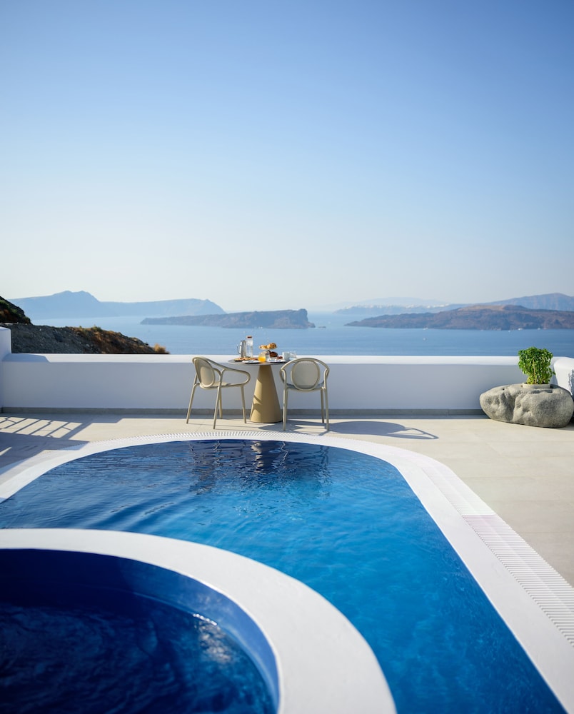 ACRO BLUE LUXURY VILLAS 54/60