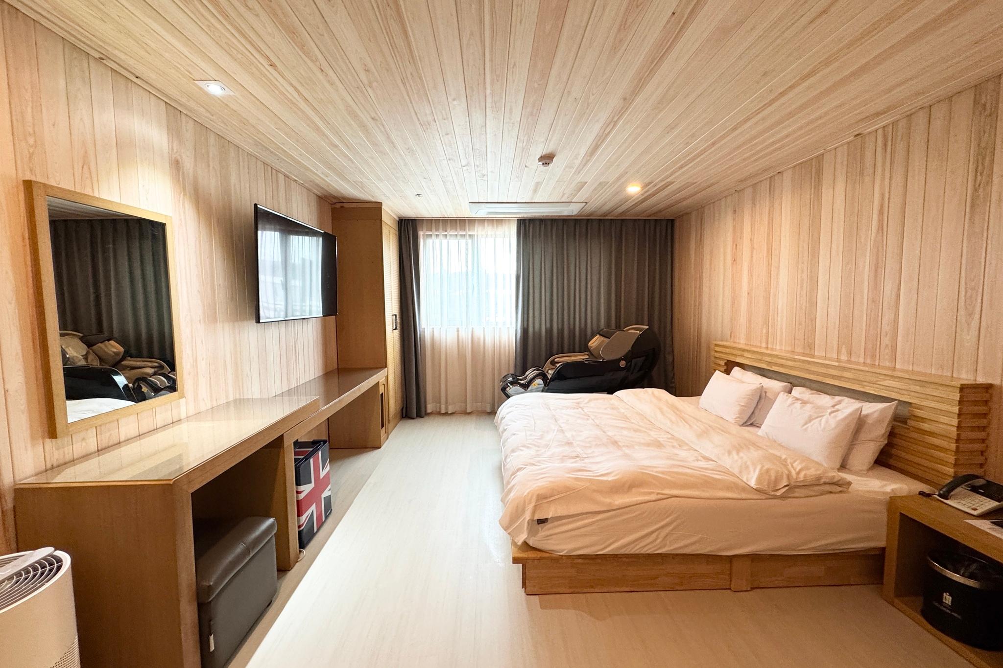 Renovated, Healing, Suite