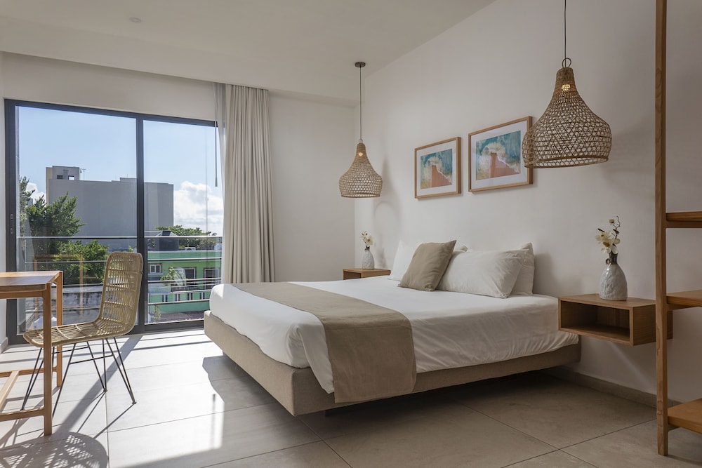 PREMIUM, KING BED