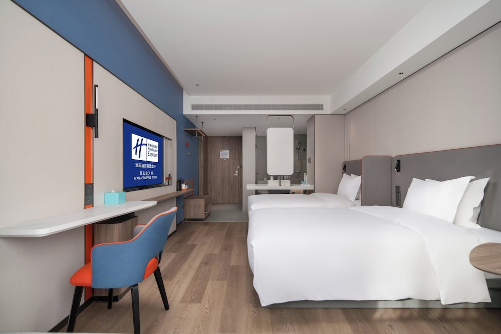 Hollywood, Standard, 2 Double Beds