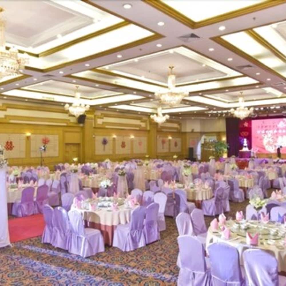 Gladden Hotel Fenggang 18/22