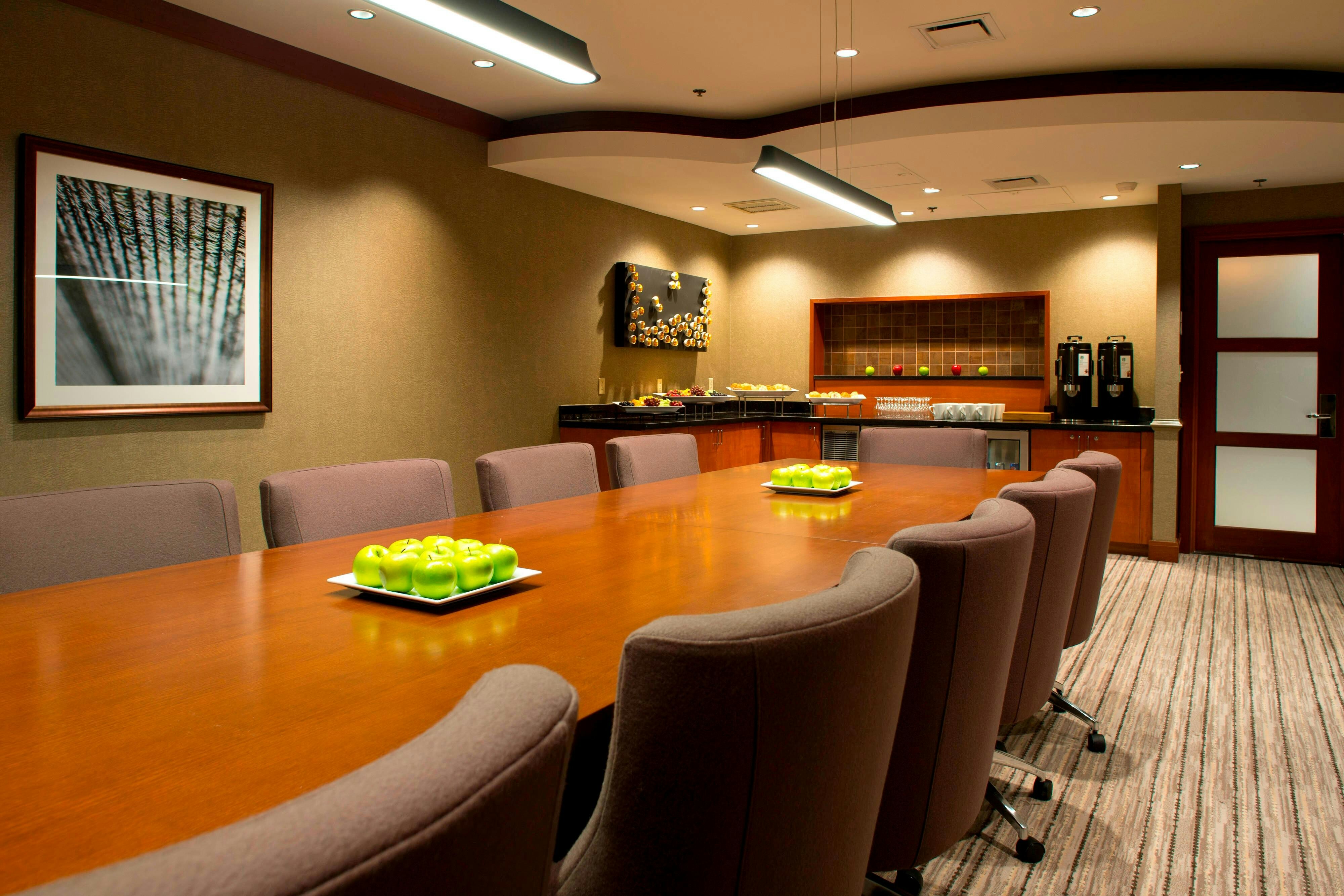 New Orleans Marriott Metairie At Lakeway 11/12