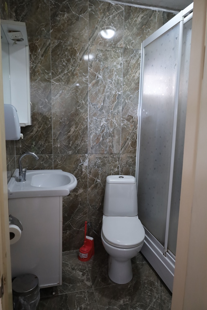 Demir Otel Restaurant 41/41