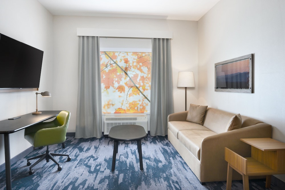 Fairfield Inn & Suites by Marriott Orlando at Millenia 9/30