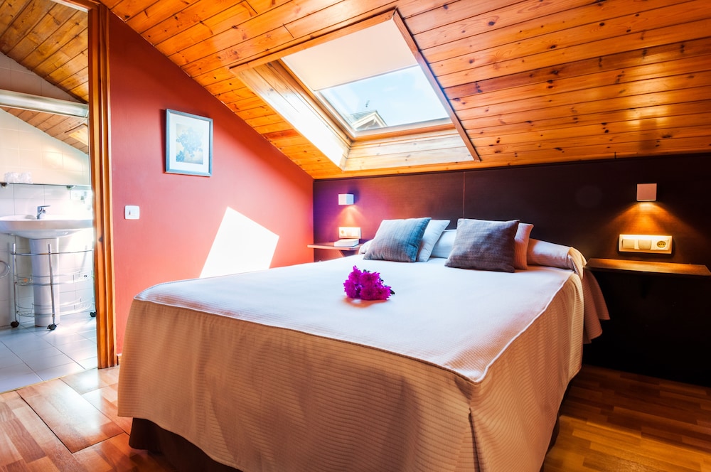 Hotel Esquirol 28/41