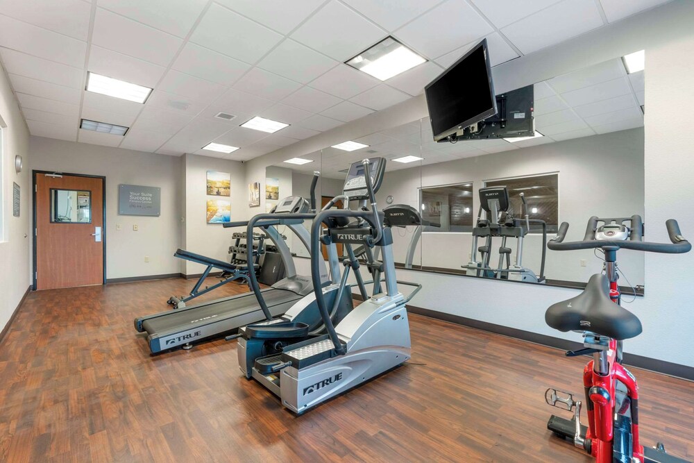 Comfort Suites Redding - Shasta Lake 28/52