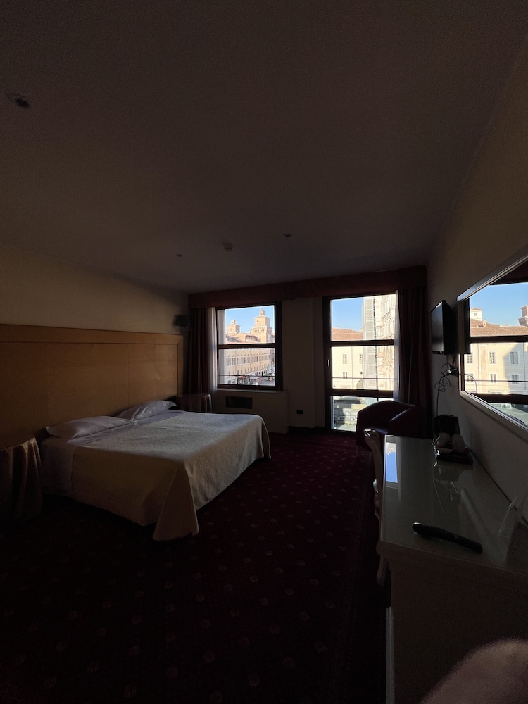 Torre Della Vittoria Hotel 15/50